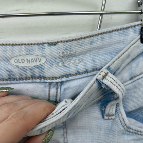 Old Navy Rockstar High Waisted Jeans - Picture 3 of 3